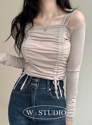 [데이트룩] 로비아 셔링 오프숄더 크롭 긴팔 티셔츠